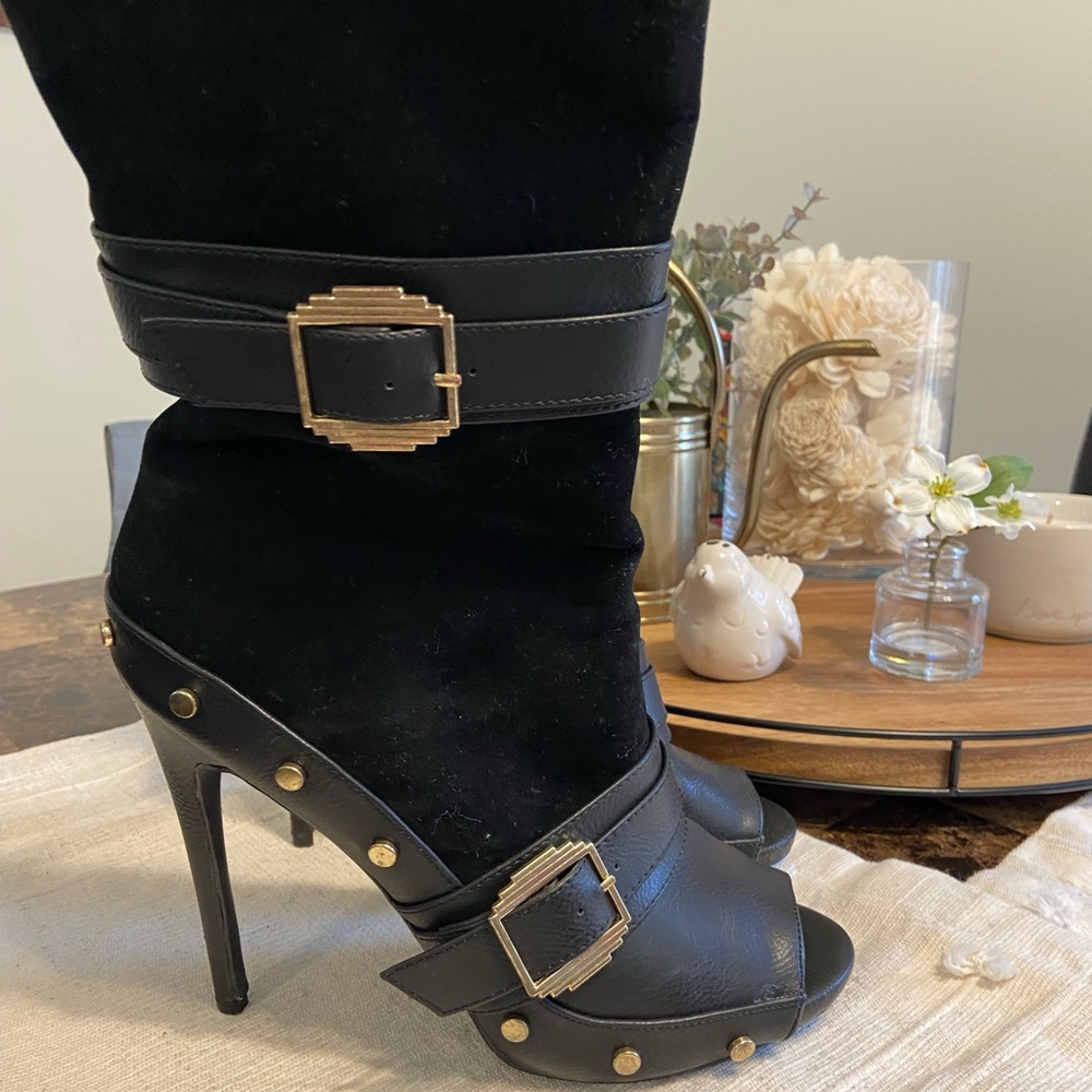 Black leather shin peep toe heels size 10